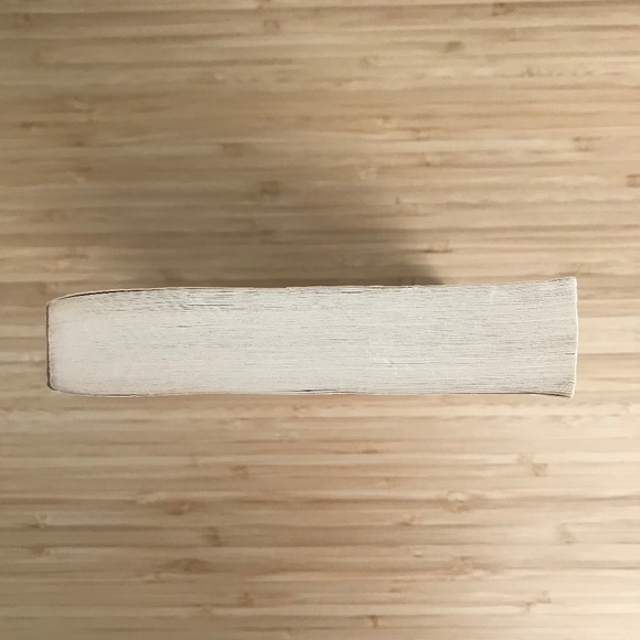 In the Woods by Tana French paperback novel - Picture 5 of 8